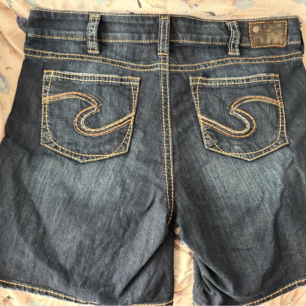 Silver Jeans Blue Jean Shorts Relaxed Fit - Picture 4 of 4
